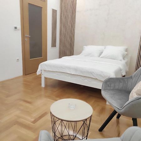Studio Apartman Lukavica Sarajevo Exterior photo
